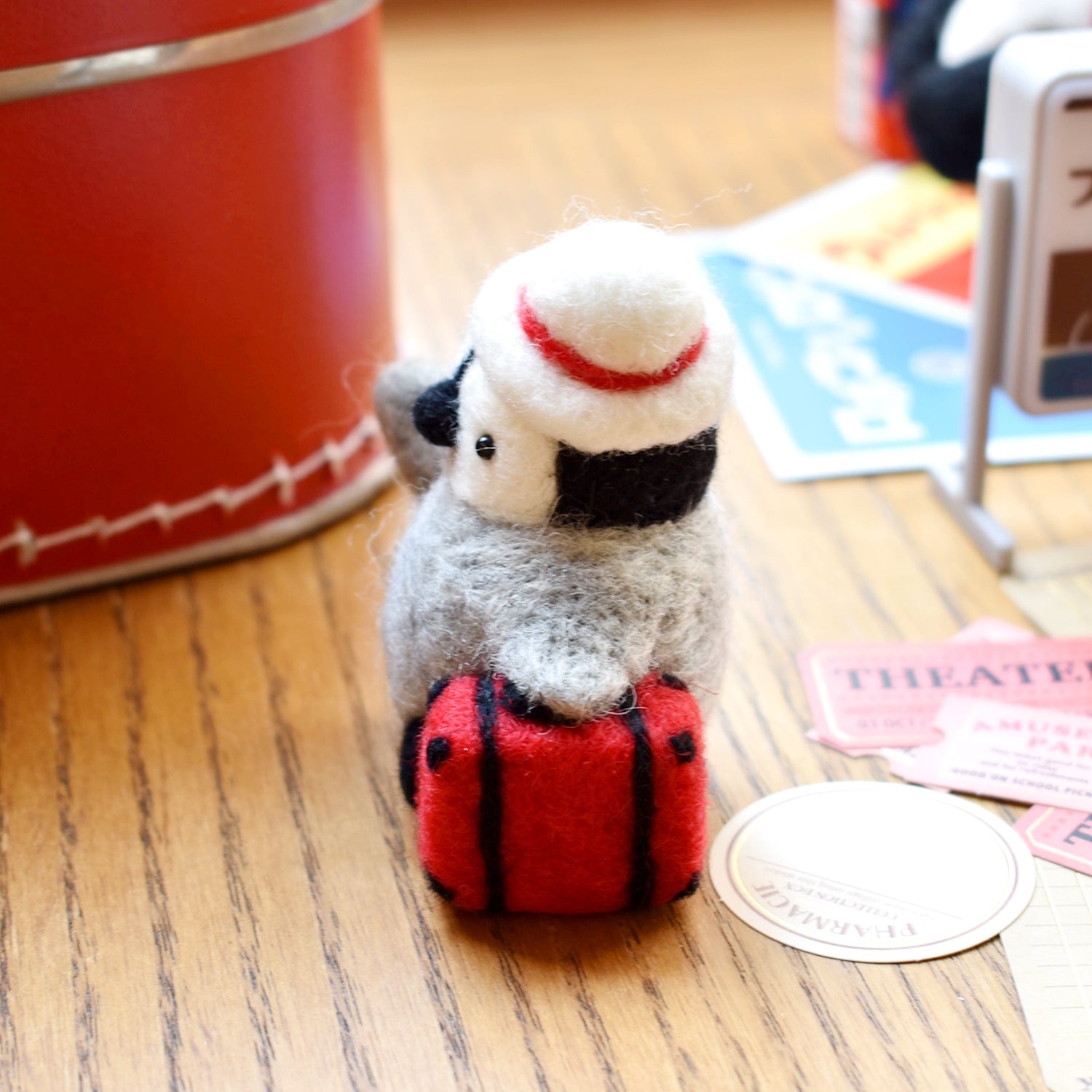 GoTo! Traveler Penguin Needle Felted Figure (Red Suitcase ver.)