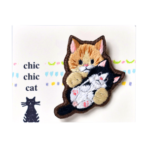 chic_chic_cat japanese handmade Red Tabby Cat Holding a Baby Tuxedo Cat Embroidered Broochh RARE FIND ZAKKA