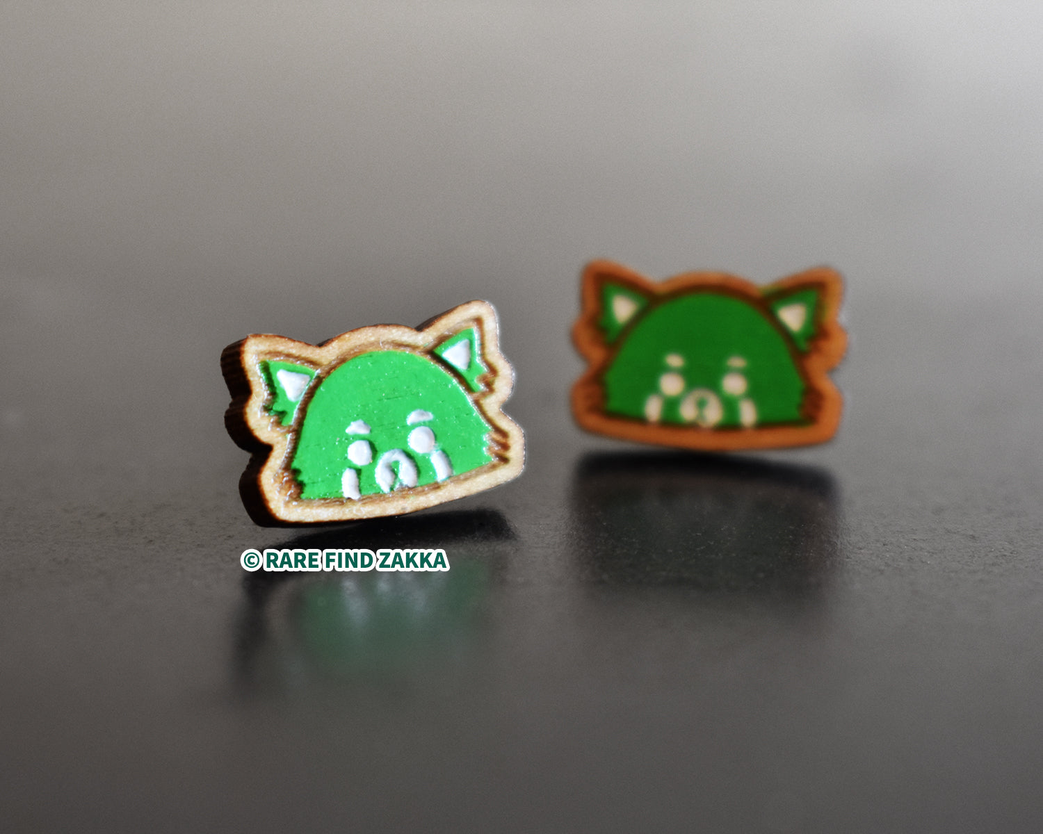 Hand painted tiny green red panda wooden pierce